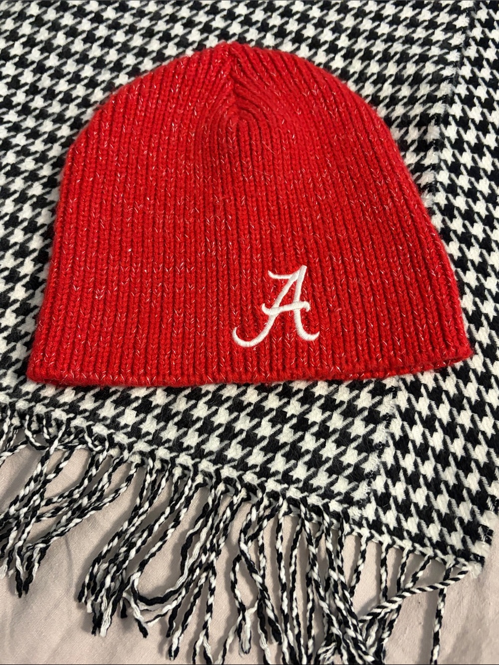 Alabama A metallic Red Knit Beanie plus houndstooth scarf bundle